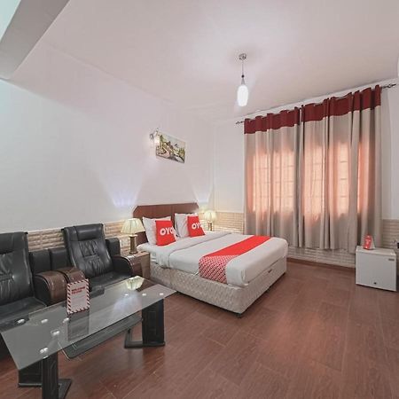 Oyo 120 Seeb Guest House Muscat Exterior photo