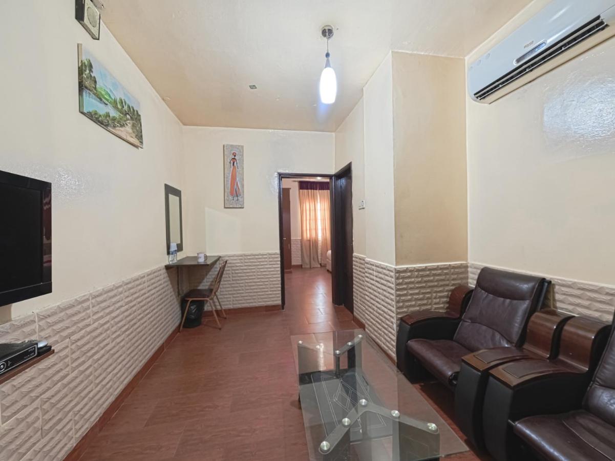 Oyo 120 Seeb Guest House Muscat Exterior photo